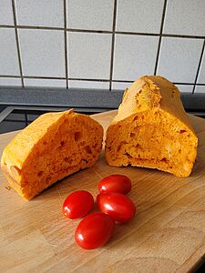 Brot mit Farbtupfer und so lecker! ~ Stephanie M.